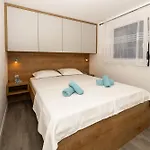 Mobilna Kucica Emma - Grebastica, Kamp Vala Kemping