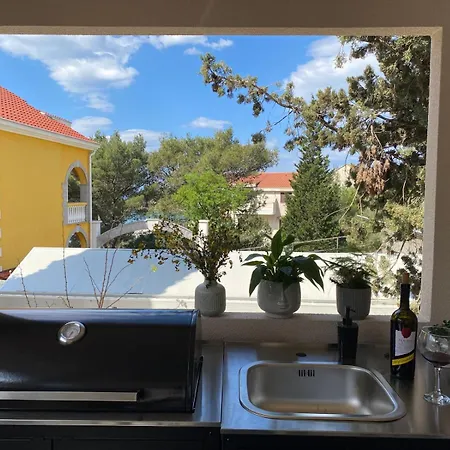 Mobilna Kucica Emma - Grebastica, Kamp Vala *