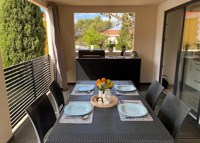 Camping Mobilna Kucica Emma - Grebastica, Kamp Vala