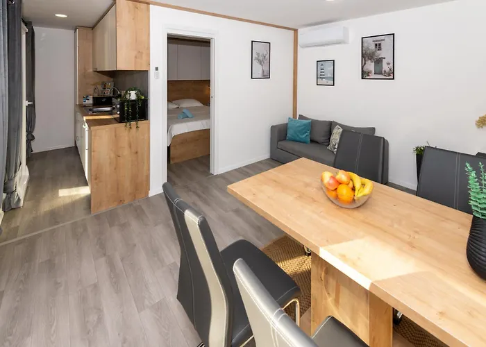 Mobilna Kucica Emma - Grebastica, Kamp Vala Кемпинг *