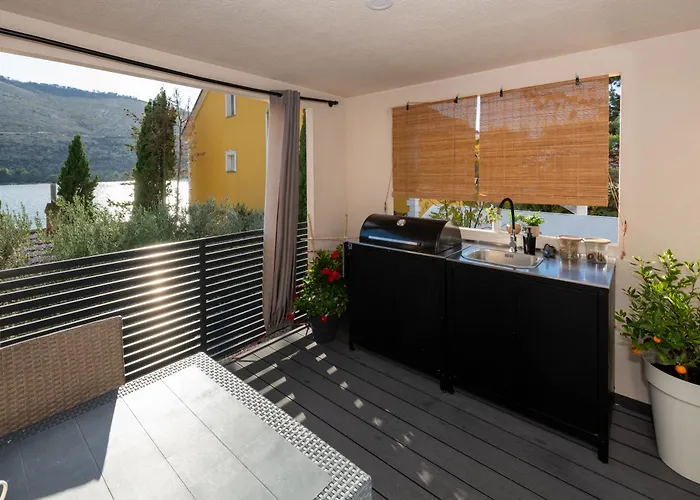 Mobilna Kucica Emma - Grebastica, Kamp Vala Кемпинг *