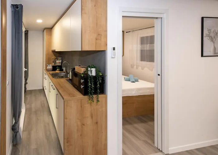 Кемпинг Mobilna Kucica Emma - Grebastica, Kamp Vala Гребастика