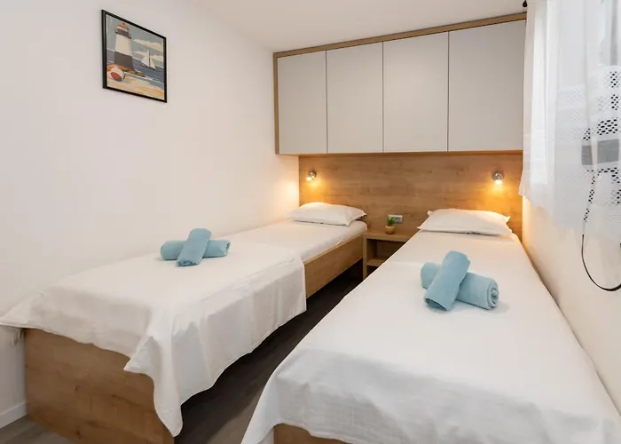 Mobilna Kucica Emma - Grebastica, Kamp Vala Кемпинг *